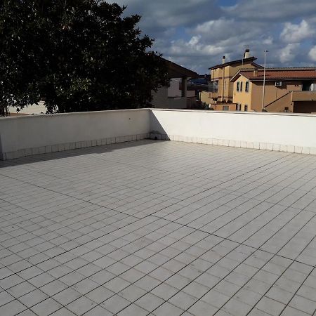 Apartamento de 60 m² en Aeropuerto de Roma - Fiumicino, con 2 habitación Exterior foto