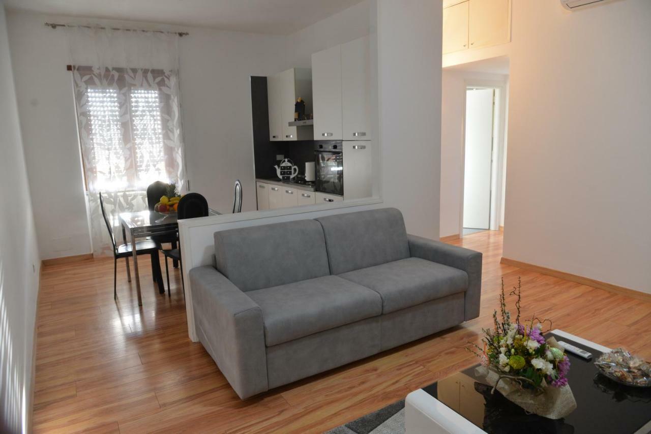 Apartamento de 60 m² en Aeropuerto de Roma - Fiumicino, con 2 habitación Exterior foto