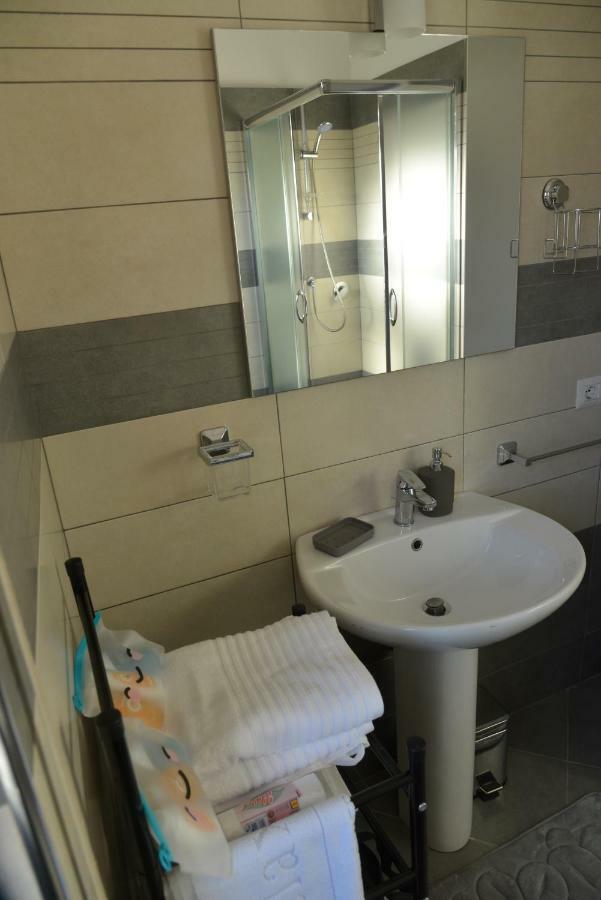 Apartamento de 60 m² en Aeropuerto de Roma - Fiumicino, con 2 habitación Exterior foto